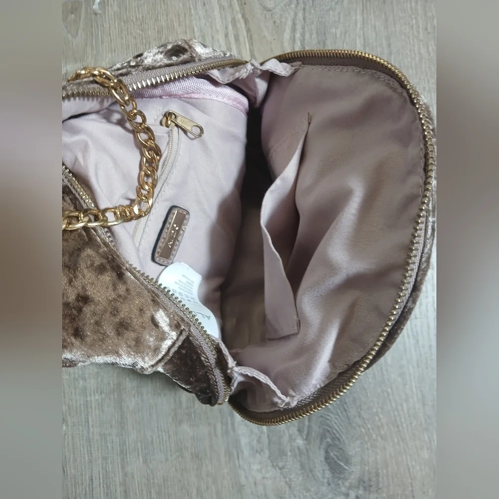 Aldo Elegant Velvet Chain Strap Bag Small/med